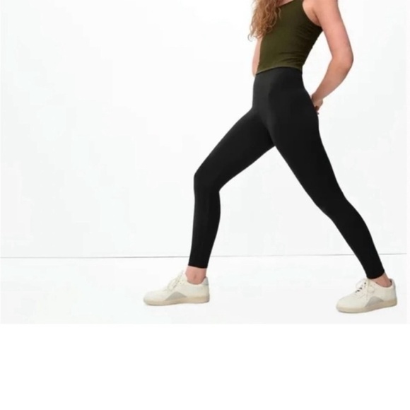 Everlane Perform Seamless Leggings - Picture 4 of 8